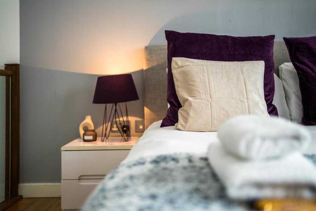 Renovated 2br, 2ba Near Hyde Park 1 Min From Tube Apartamento Londres